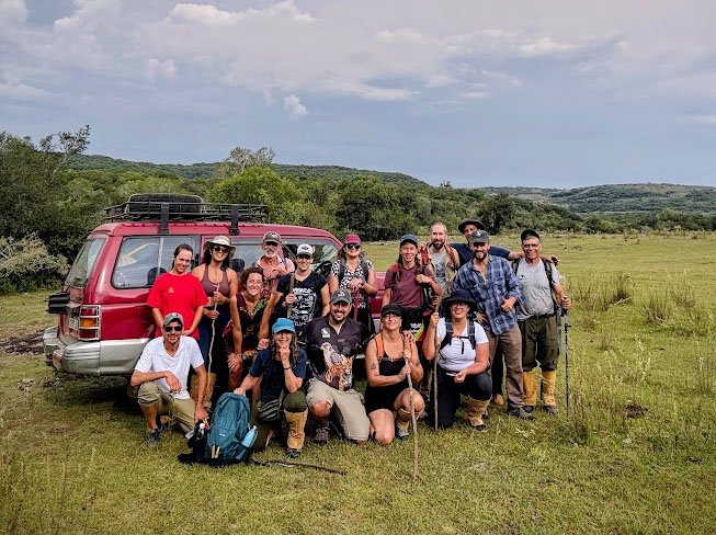 Equipo y visitantes de El Gavilán